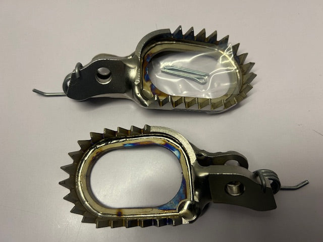 Titan Fussrasten / Footpegs